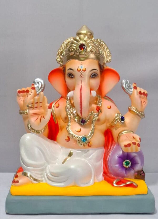 Peshve Pose Ganesh - White (B1-11)